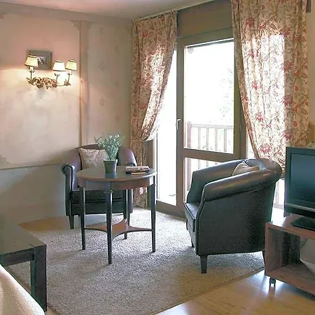 Plaza Hotel 2*