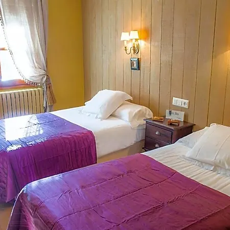 Plaza Hotel 2*