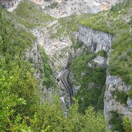 Plaza Ξενοδοχείο 2*