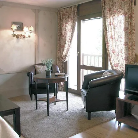 Plaza Hotel 2*